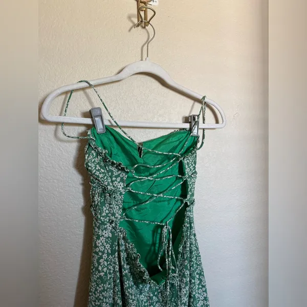 ASTR THE LABEL Amalea‎ Floral Midi Dress Size Small in green - Image 4