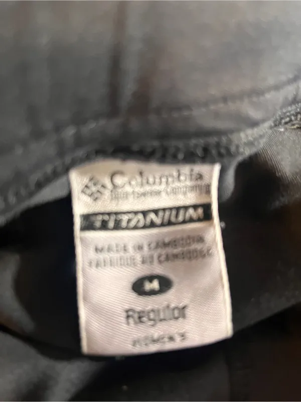 Columbia  Black Performance Pants - Comfortable Stretch Fit - Image 4