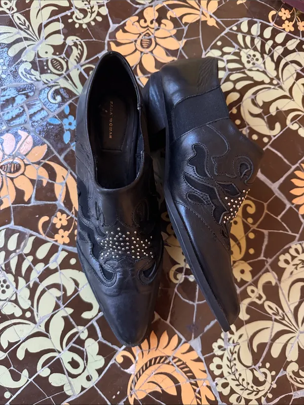 ZARA Black Studded Leather Slip-On BOOTIES SZ: 38EU/7.5 US - Image 4