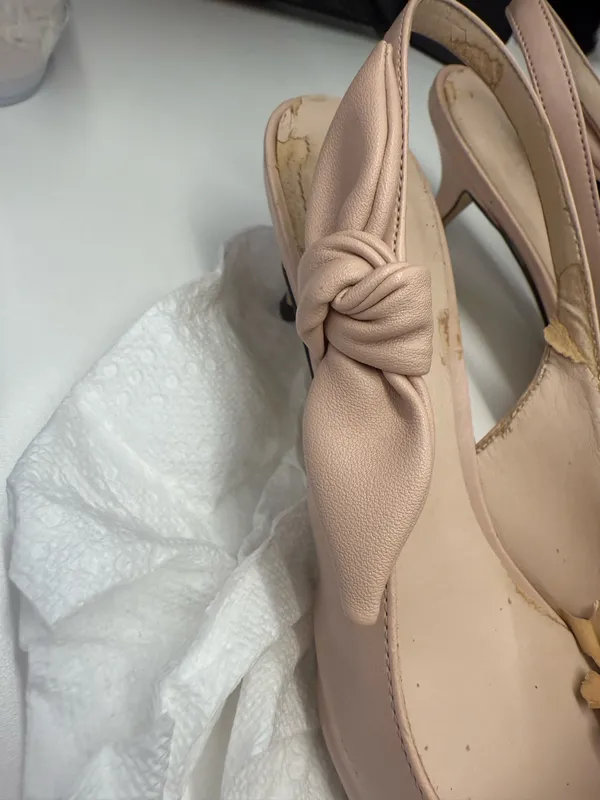 Charles and Keith Women heel shoes 6.5 - Image 3