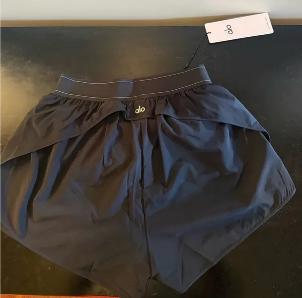 ALO Yoga Black Women's Athletic Shorts with Elastic Logo Waistband - Image 2