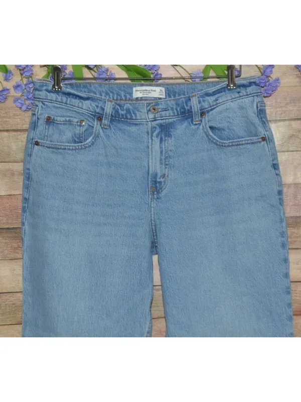Abercrombie Fitch 90s Straight Mid Rise Curve Love Jeans 31 Regular Light Wash - Image 2
