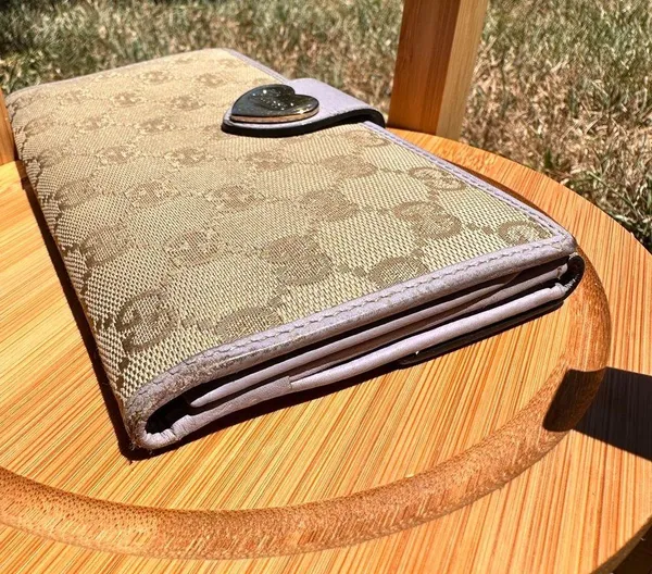 GUCCI GG Canvas Heart Continental Wallet - Image 4