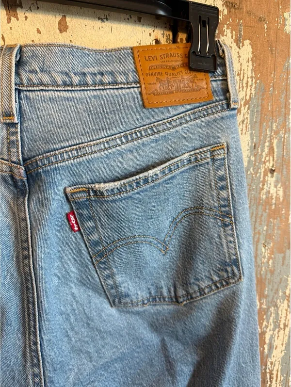 Levi's Wedgie Straight Women's Jeans size 28 - Image 5