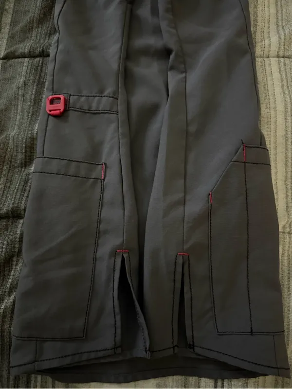 Carhartt Gray Scrubs with Pink Trim - Image 5