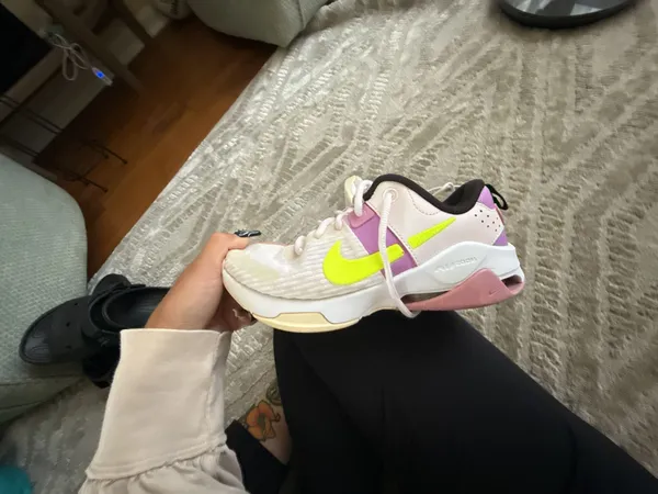 Nike Women's Zoom Bella 6 Training Shoes Pearl Pink/Volt/Rush Fuchsia - Image 5