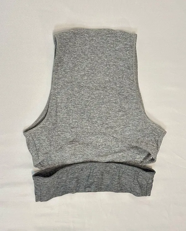 Outdoor Voices Tri-Tone Slashback Crop Top - Heathered Grey - XS - Image 9