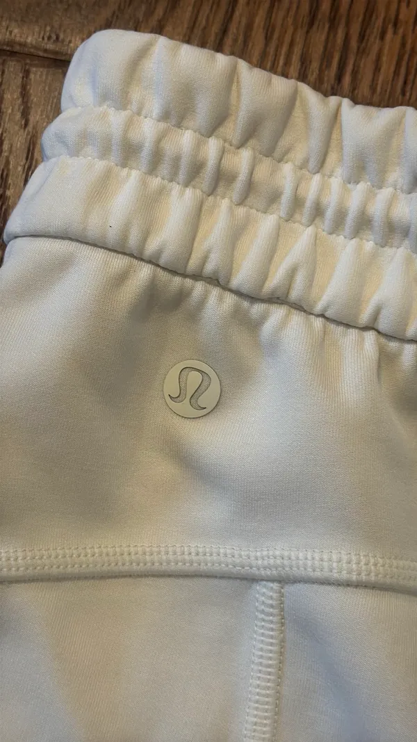 Lululemon Softstream Shorts - Image 4