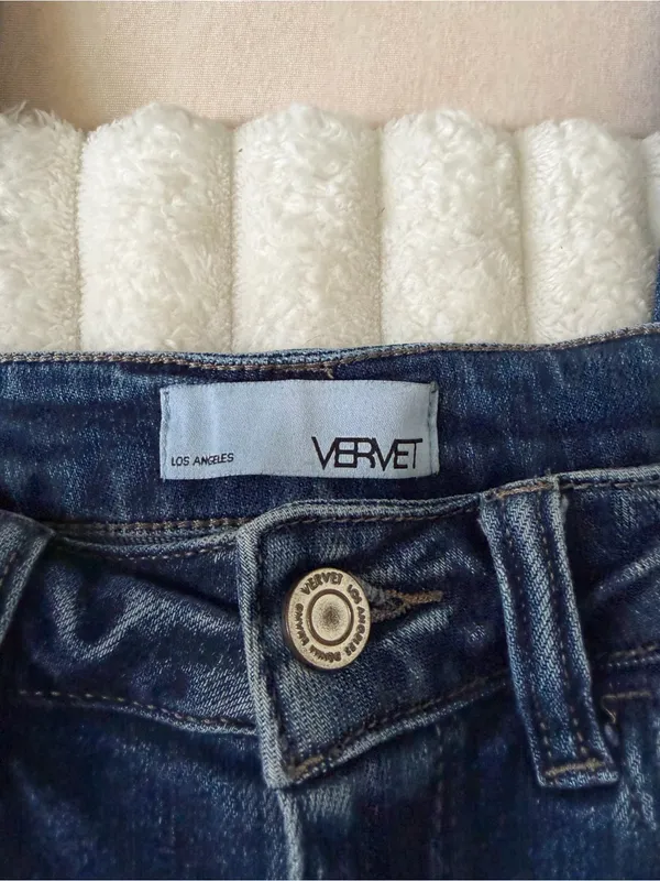 Vervet Women's Mid-Blue Distressed Skinny Jeans - Image 3