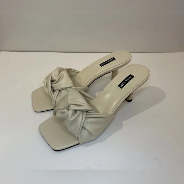 Nine West Knot 3 Ivory Slip On Squared Open Toe Kitten Heels‎ Sandals Size 9 M - Image 2