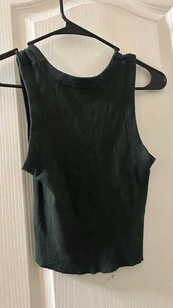 Brandy Melville John Galt ribbed Tank top Crop - Image 4