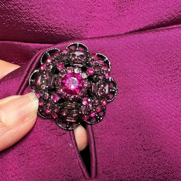 Badgley Mischka Fuchsia Skirt Suit Set Crystal Button Blazer Pencil Skirt Sz 10 - Image 11
