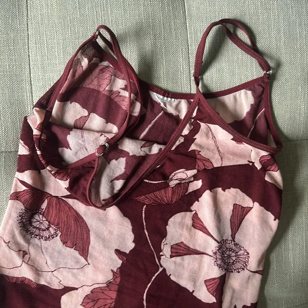 Non Signe Maroon Mesh Floral Cami Tank Size Small - Image 6