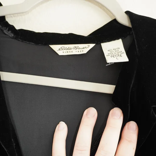 Eddie Bauer Black Velvet Silk Button Front Blouse Long Sleeve Whimsigoth Vintage - Image 5