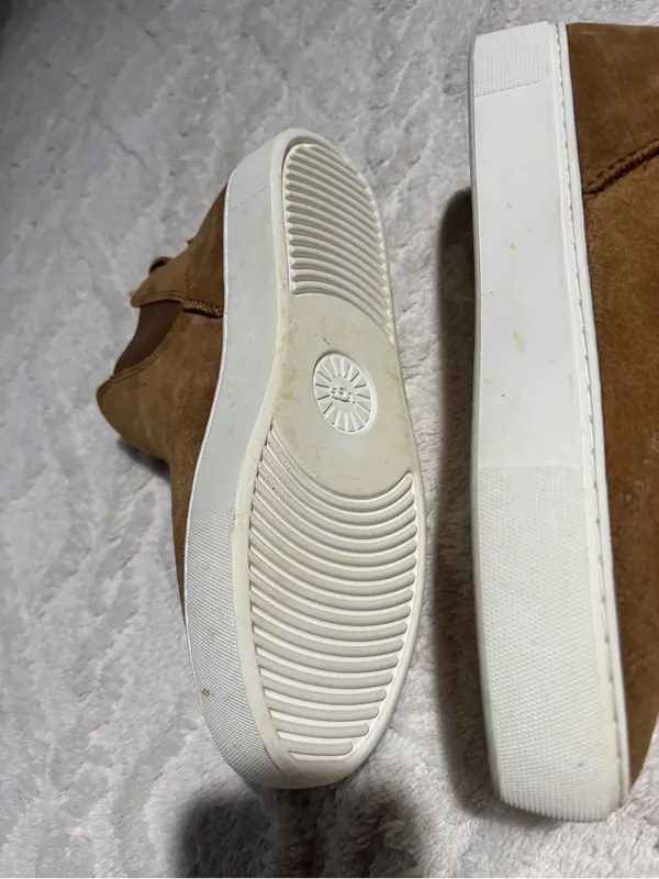 Ugg shoes size 7 - Image 7