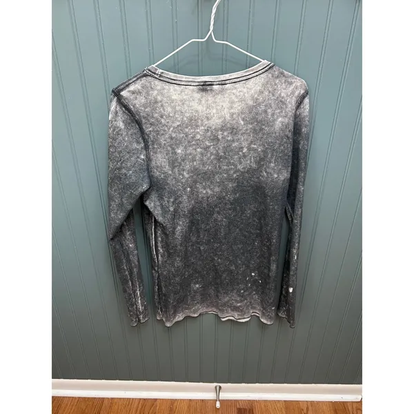 Harley Davidson Skull Wings Gray Acid Wash‎ Long Sleeve Top Womens L Biker - Image 4