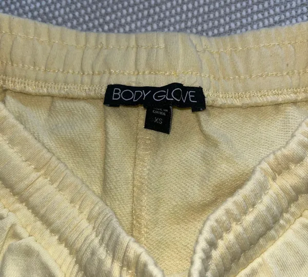 Body Glove Womens Pastel Yellow Raw Hem Sweat Shorts Sz Xs Blue Logo - Image 3