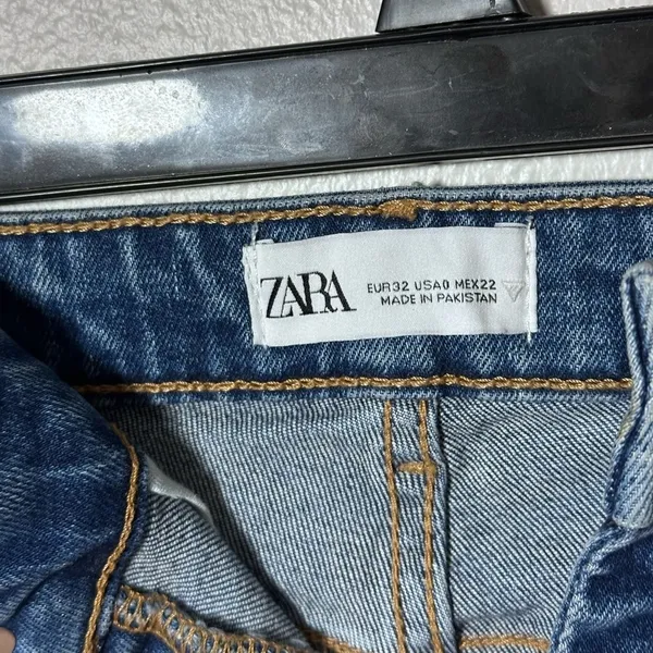 Blue Denim Zara Women‎ Denim Blue High Rise Shorts size 0. - Image 3