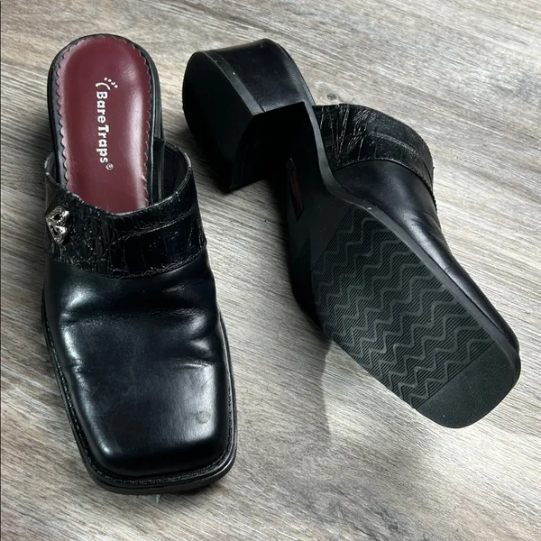 BareTraps Black Leather “Coupe” Slip-On Shoes Size 7.5 Medium - Image 9