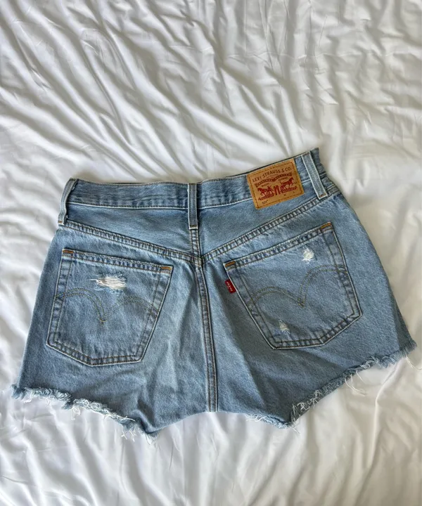 501 Original Women’s Blue High-Rise Denim Levi’s Distressed Shorts 26 - Image 2