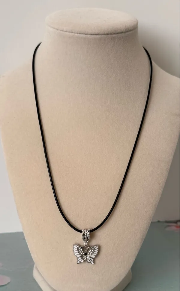 Butterfly Necklace Silver - Image 2