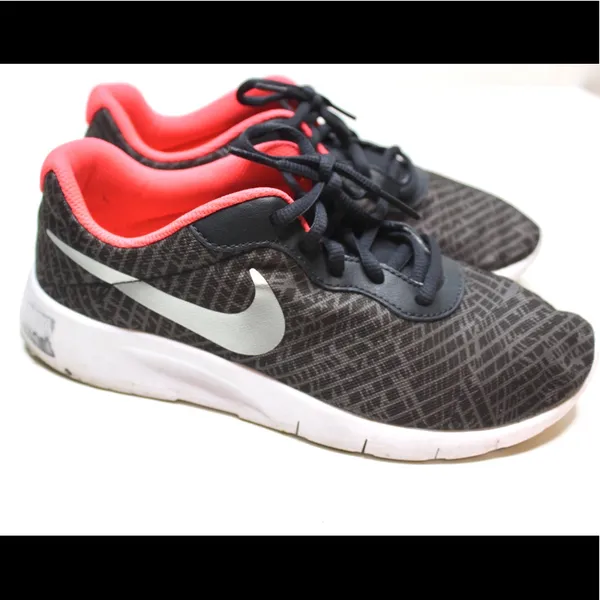 Nike | Pink/Grey Tanjun Print Athletic Running Sneakers - Image 3