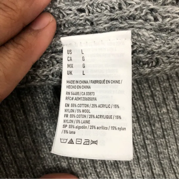 American Eagle Gray V-Neck knit Sweater Size Large wool blend - Image 9