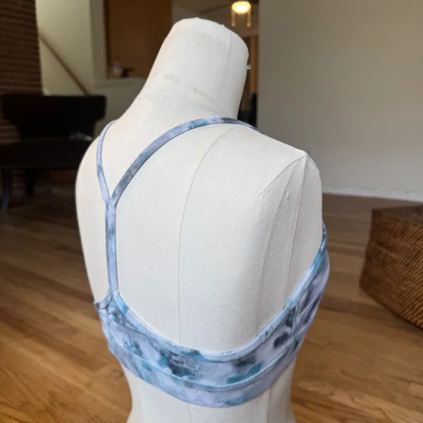 Lululemon Flow Y Bra Size 4 Blue Grey‎ Watercolor Tie Dye Racerback Sports Bra - Image 6