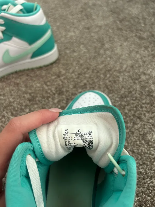 Size 7.5 - Image 4