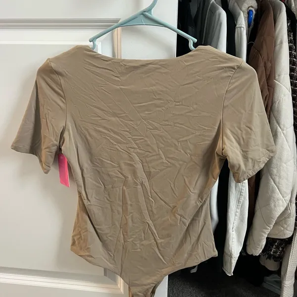 Amazon Pumiey | Short Sleeve V Neck Bodysuit - Image 3