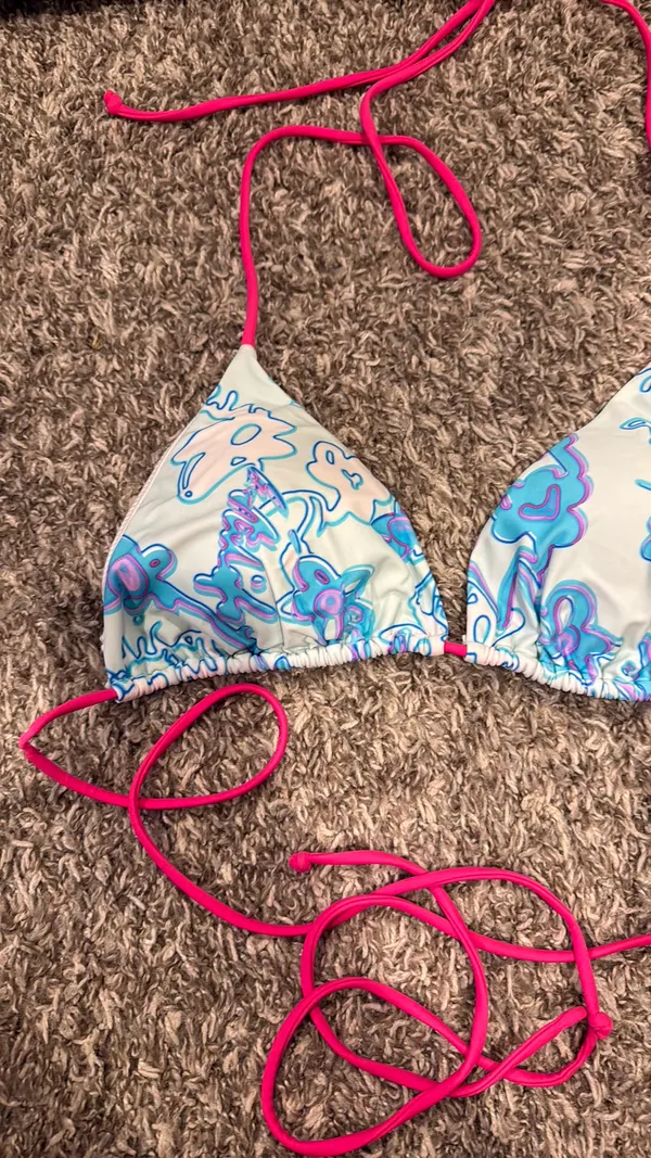 White Fox Boutique swimsuit top - Image 3