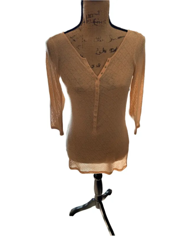 Free People 3/4 Sleeve Henley Top Size M Peach - Image 2