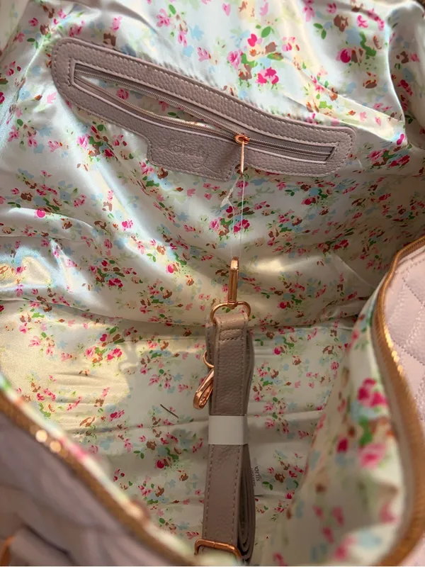 New Ms Lovely quilted pink/mauve WEEKENDER DUFFEL BAG SATIN lining rose gold - Image 5