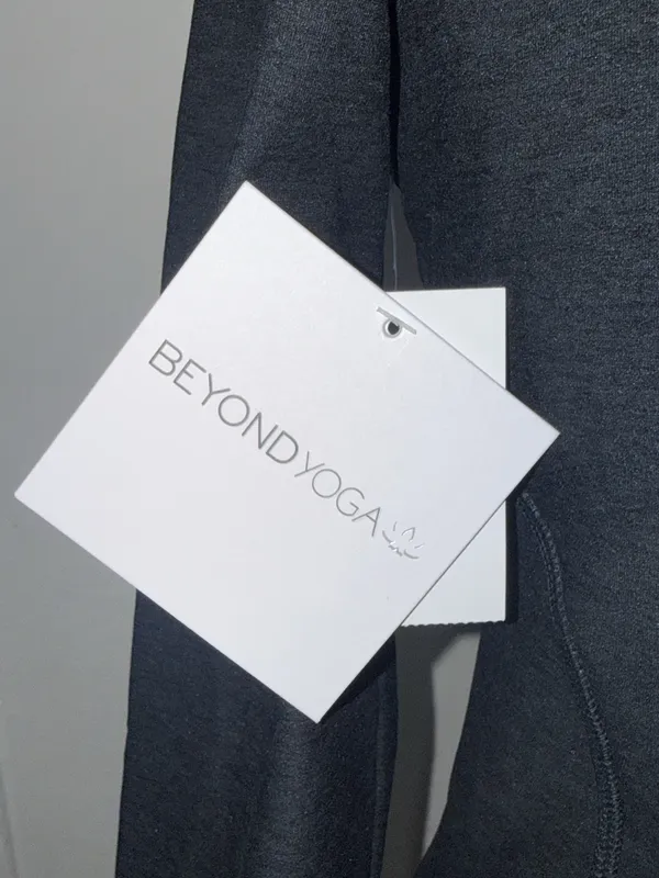 Beyond Yoga Black Long-Sleeve Active Zip Jacket - Image 4