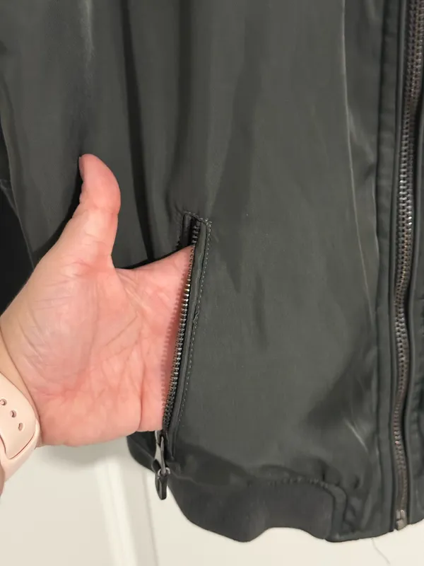 Kendall + Kylie Bomber Jacket Green - Image 4