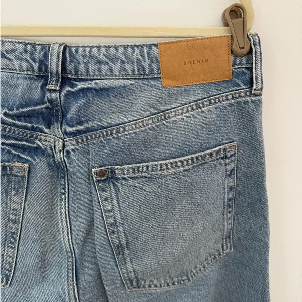 H&M Classic Blue wide regular fit ultra hight raise size 14 - Image 5