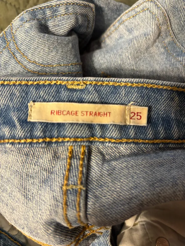 Levi’s Ribcage Straight Jeans - Image 2