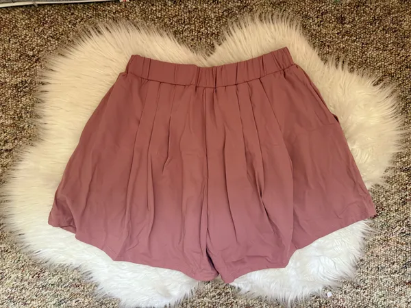 Halara High Rise Pleated Shorts - Image 3