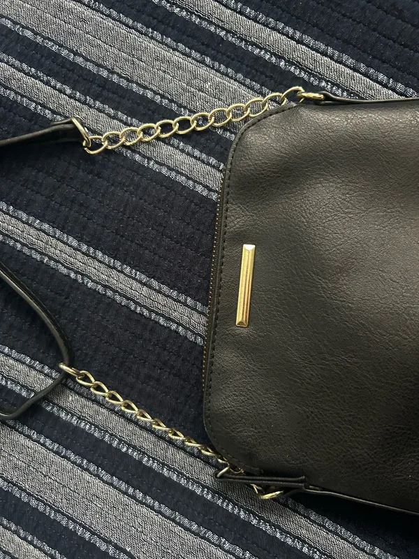 Black Faux Leather Crossbody Bag with Gold Chain - Image 2