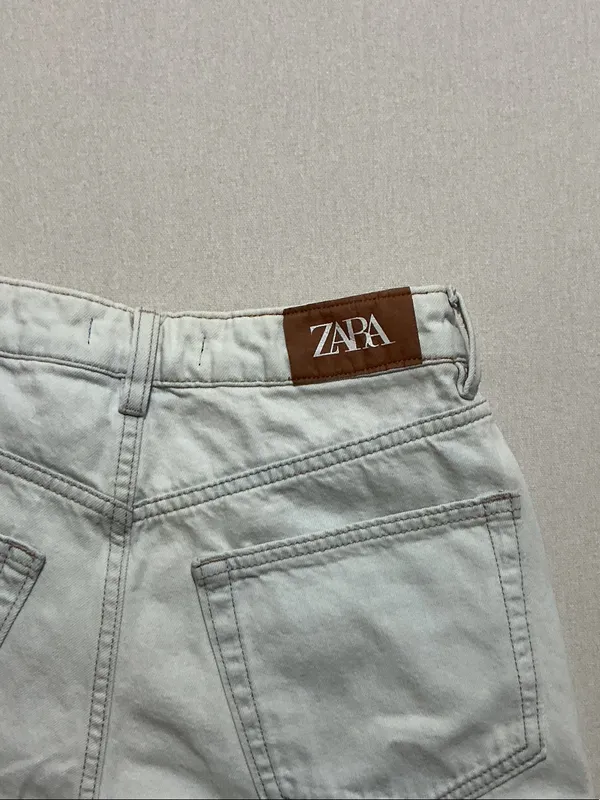 Zara Off-White High-Waist Rolled Denim Shorts light blue - Image 4