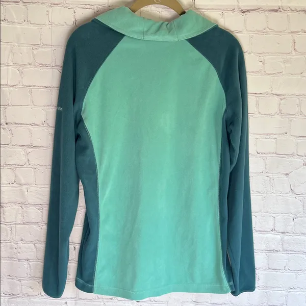 Columbia Women's Aqua and Teal Fleece Pullover Sweatshirt Size Large‎ - Image 3