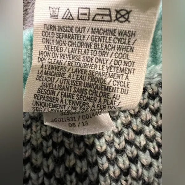 PINK Victoria’s Secret Cheetah Print Oversized Aqua/ Black Chunky Sweater Medium - Image 6