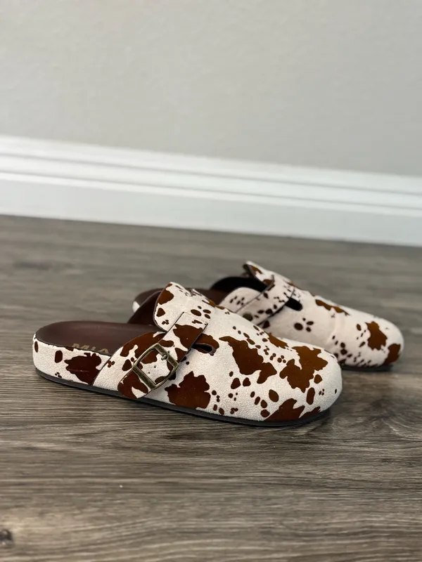 MIA Gipsy Cow Print Buckle Clog Mules Size 7.5 - Image 3