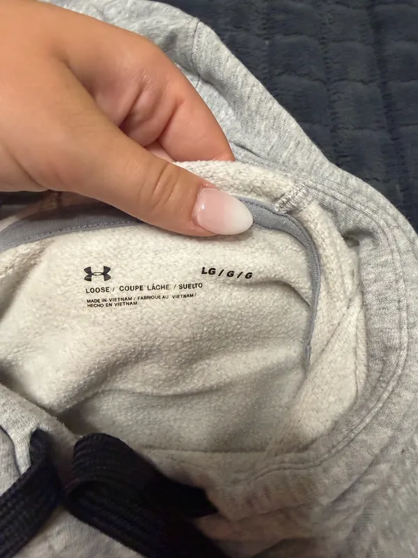 Under Armour Hoodie Women’s Grey Large - Image 2