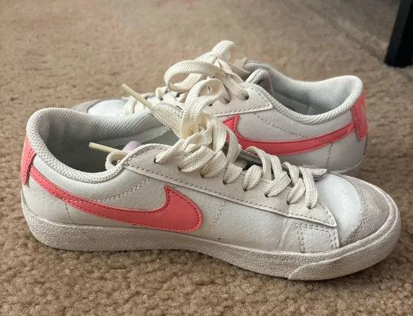 Nike Blazers - Image 5