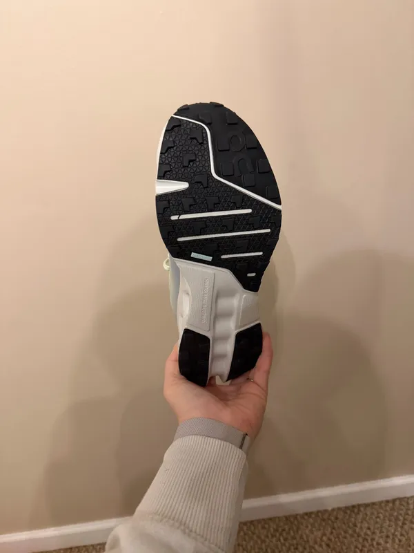 On Cloud Shoes - Image 3