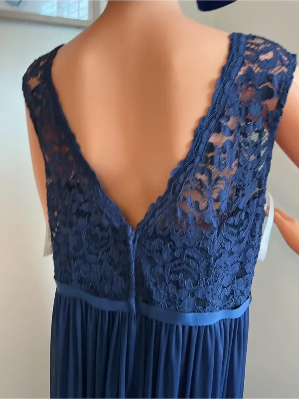 David’s Bridal Navy Lace Chiffon Formal Gown Front Slit Size 18 NWT - Image 2