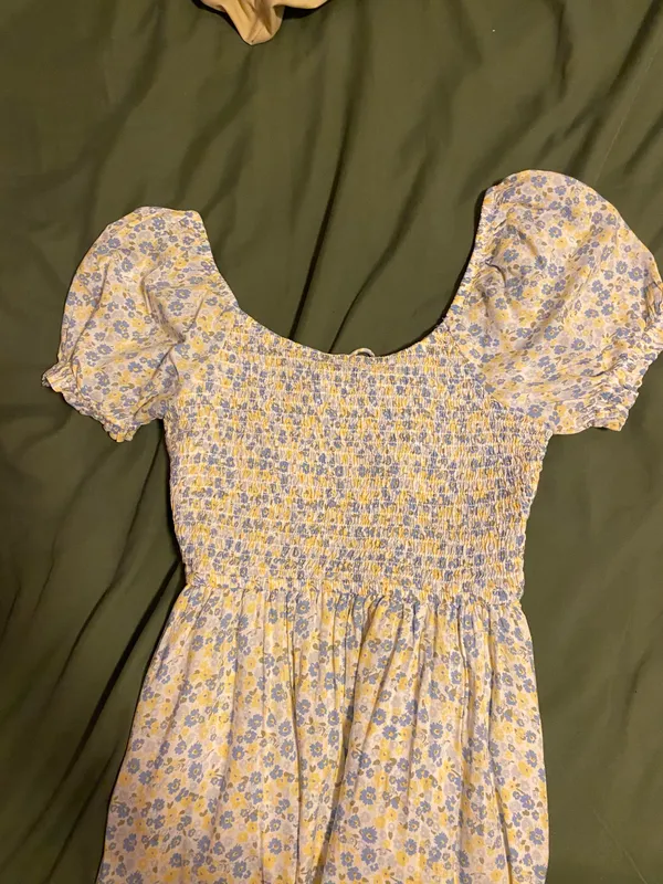 Hollister Blue and Yellow Floral Mini Dress - Image 4