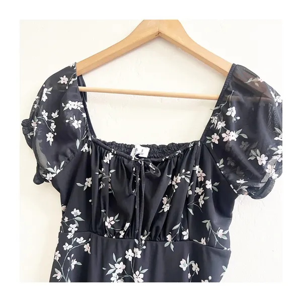 Hollister Mini Dress Womens Small Black White Floral Tie-Front Short Milkmaid - Image 2