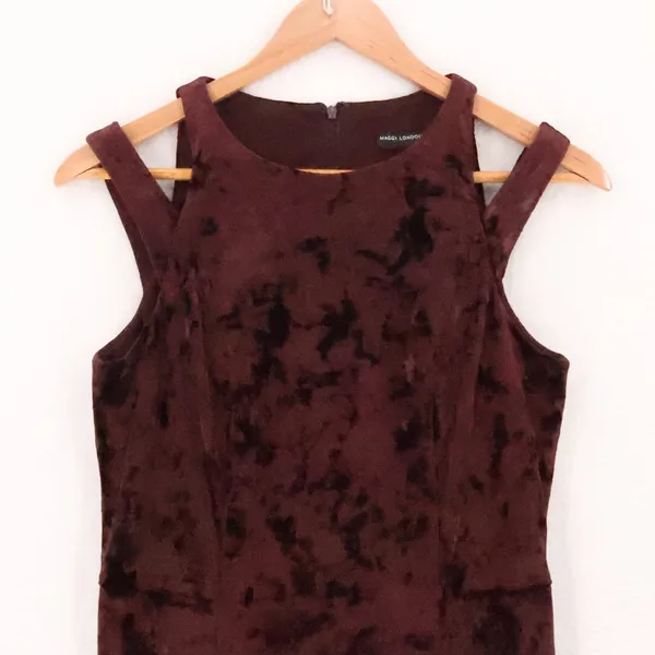 Maggy London Crushed Velvet Sheath Dress Womens Size 6 Burgundy Whimsigoth Party - Image 2